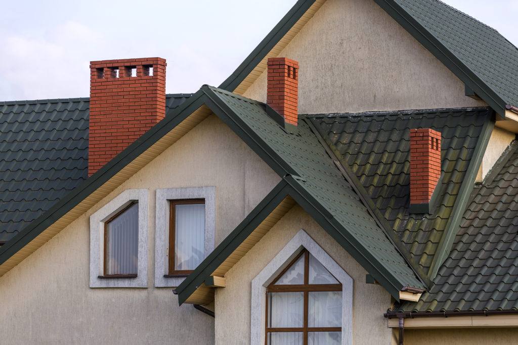MASONRY AND METAL CHIMNEYS: WHAT’S THE DIFFERENCE?